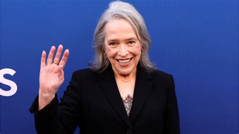 Kathy Bates Reveals Why She Decided Against Reconstruction。